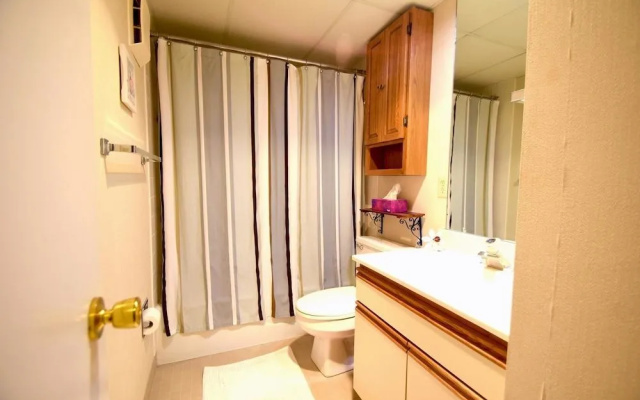 Harbour Island 303L 2 Bedroom Condo by RedAwning