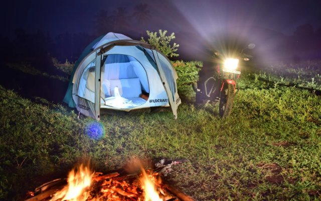 Farm Tent and Camp