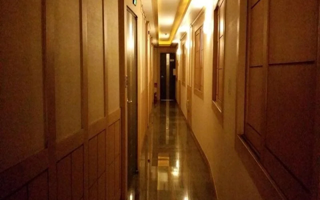 Time Business Motel