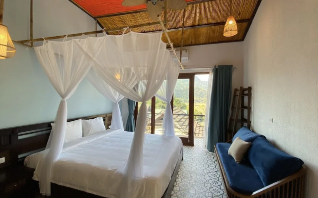 Mai Chau Rustic Home
