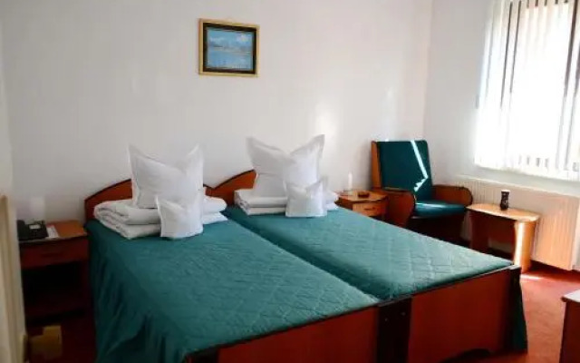 Hotel Bradul