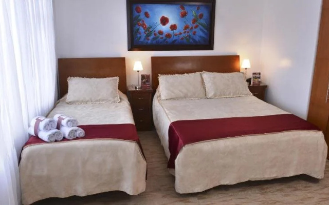 CM House - Hotel Moreno