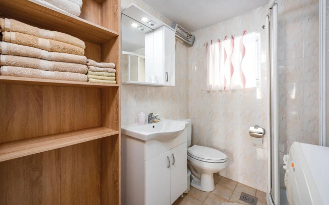 Amazing Home in Cere With Wifi and 2 Bedrooms
