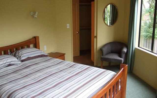16a Torquay Tce
