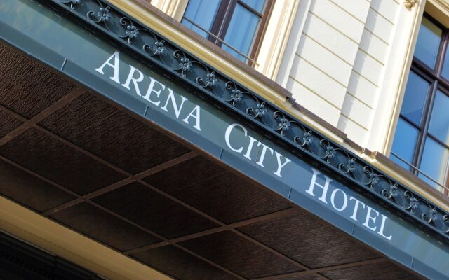 Hotel Arena City вид на фасад