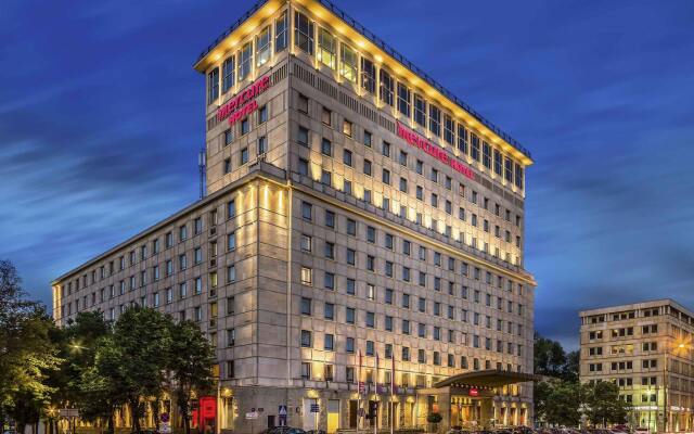 Отель Mercure Warszawa Grand вид на фасад