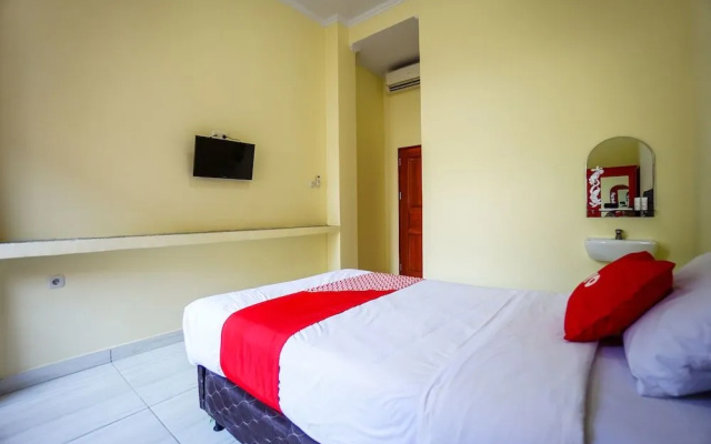 OYO 1914 Wisma Waraney