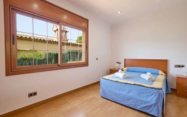 Marina in Blanes With 6 Bedrooms and 4 Bathrooms