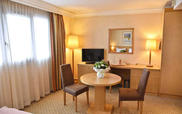 Holiday Inn Calais by IHG