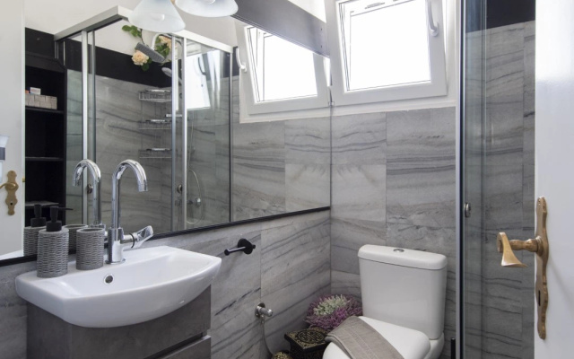 Ricos Two Bedroom House - Naoussa Paros