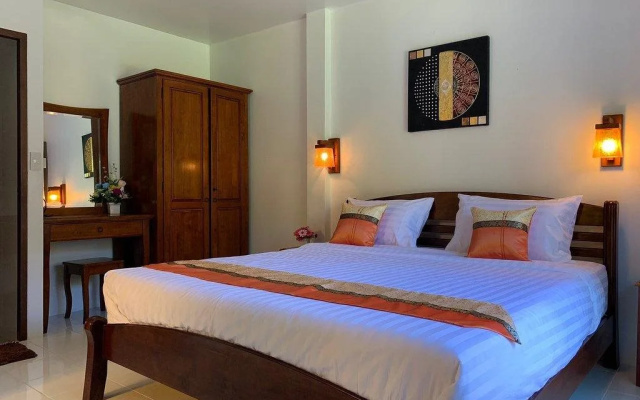 Lemon Tree Naturist Resort Naiharn Beach Phuket