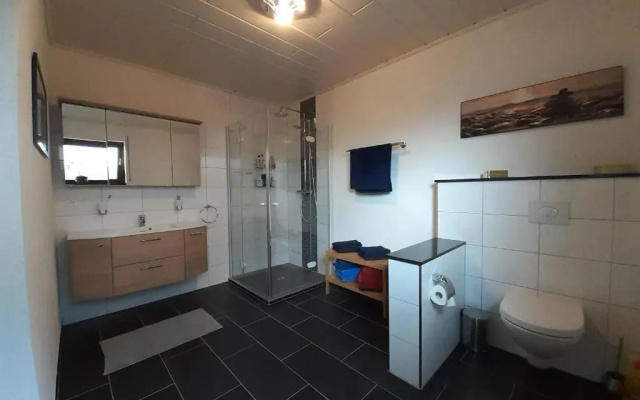 Ferienwohnung 75m² Terrasse Parkplatz WallBox Nürburgring