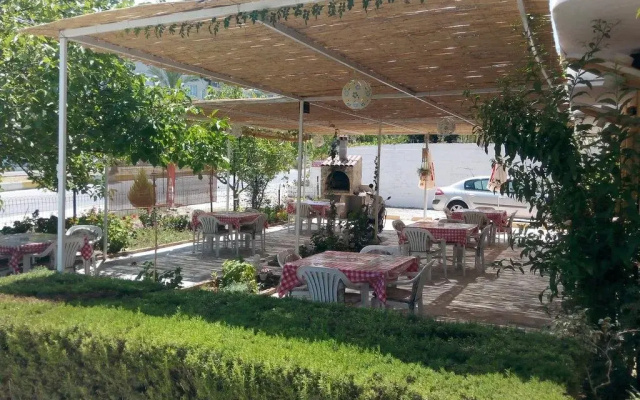 Pansiyon And Cafe Seker
