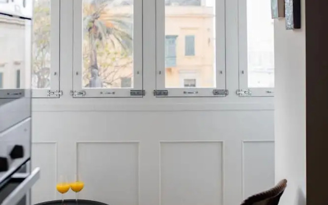 Independence Olive- 1 Bedroom - Square SEA View
