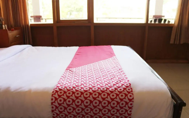 OYO 1722 Villa Ciparay Indah