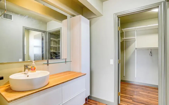 Families Welcome! Dog-friendly Glendale Home