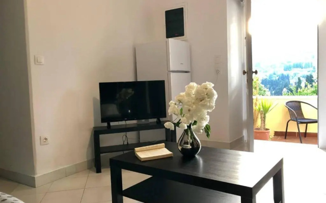 Chill out studio in the leafy Livadia village