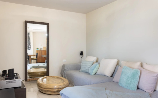 Home2Book Executive & Design Las Torres