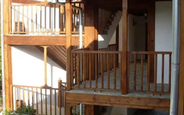 Tsutsovi House