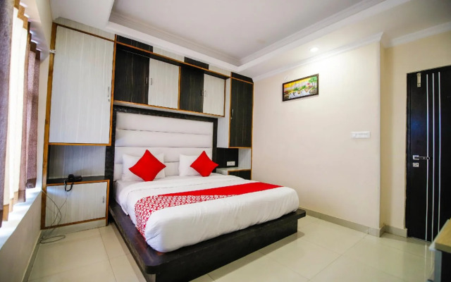 Uphill Courtyard by OYO Rooms