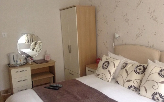 Bure Lodge