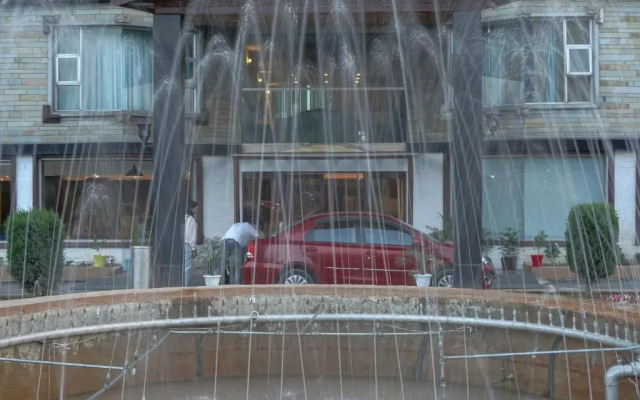 The Chinar Resort and Spa, Srinagar