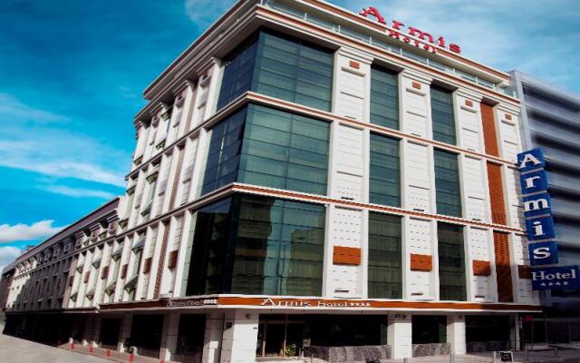 Armis Hotel вид на фасад