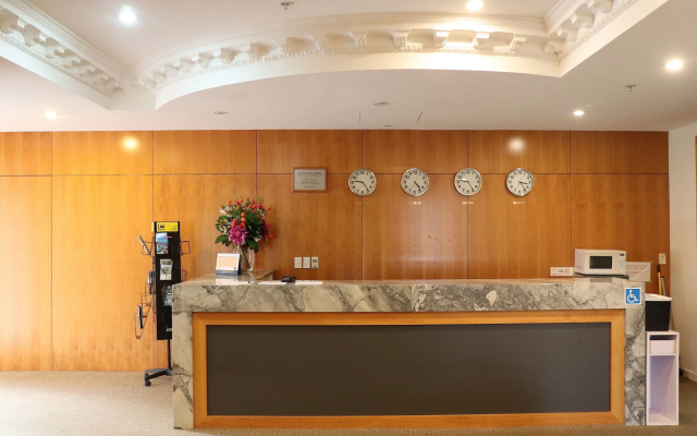Boulevard Hotel
