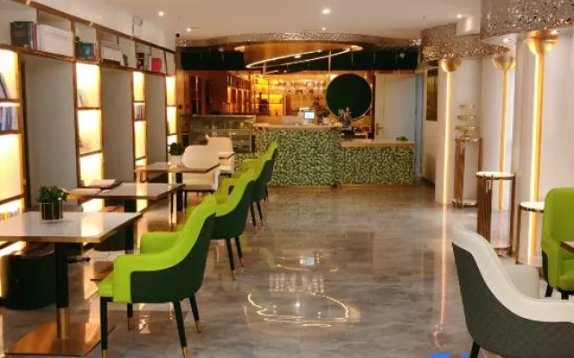 Clover  Smart hotel