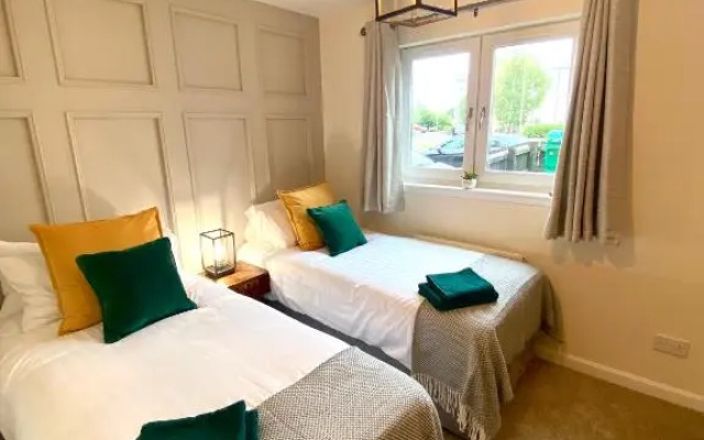 Monart Stylish City Centre Apartment, 2 Bed, sleeps 6