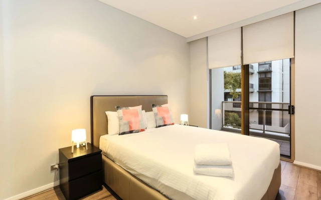Beautiful home 2beds Apt @Waterloo-Close to CBD