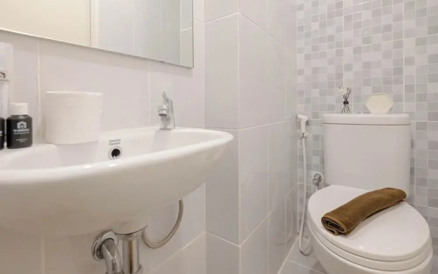 Homey And Cozy Studio Apartment At Tokyo Riverside Pik 2