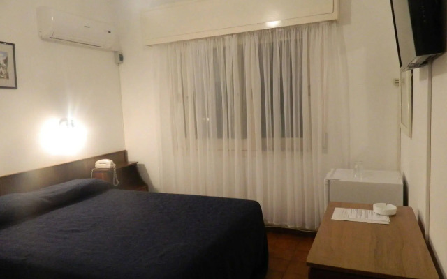 Hotel Dollar