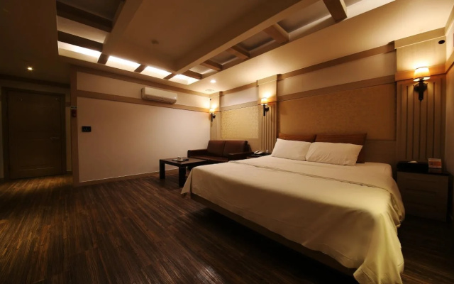 Valentine Hotel
