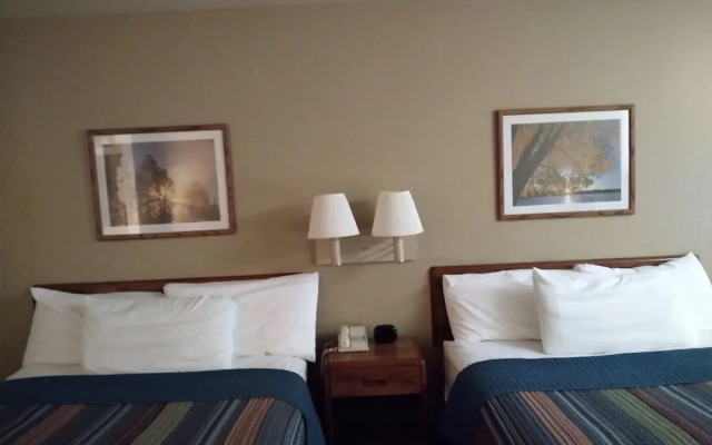 Cedarberry Inn