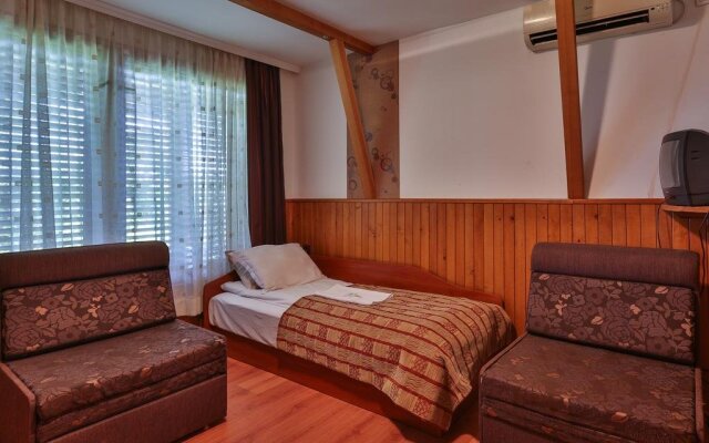 Отель Guest House Villa Teres Казанлак комната для гостей