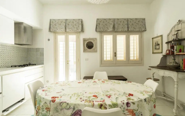 Villa Manfredi con Piscina by Wonderful Italy