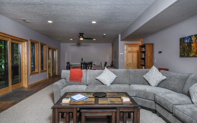 Claralea Lodge 5 Bedroom House