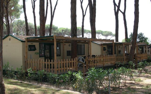 Отель Camping Village Fabulous Рим вид на фасад