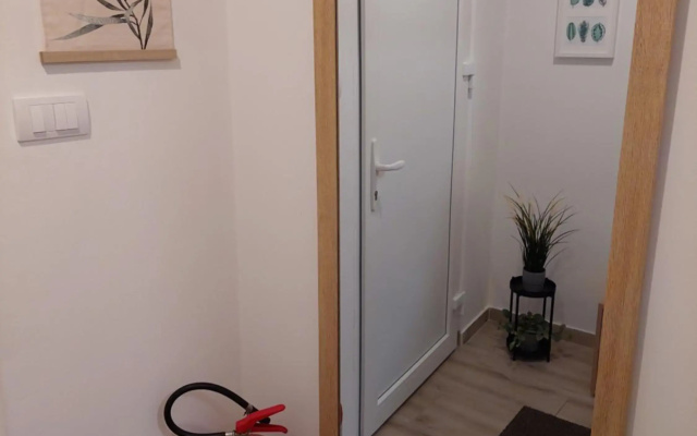 Street apartment