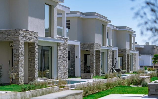 Thalassa & Thalassa Prive Residential Complex