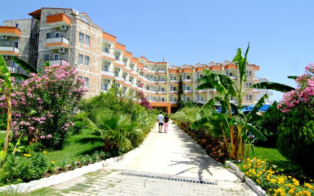 Anita Everytime Hotel вид на фасад