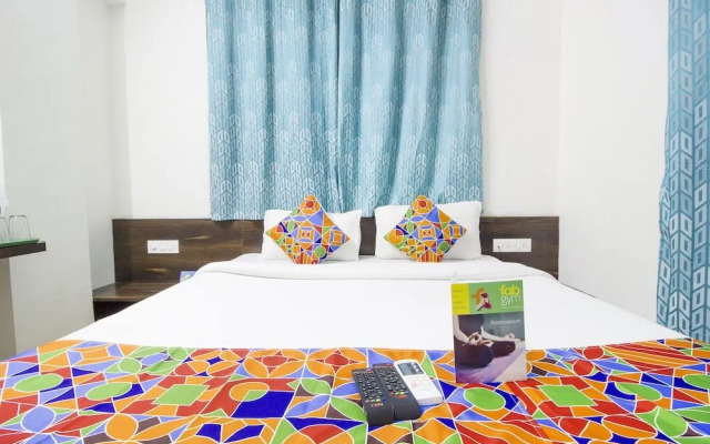 FabHotel House Khas Suites