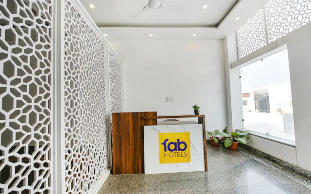 Jaswinder Bhawan – By The Ganges