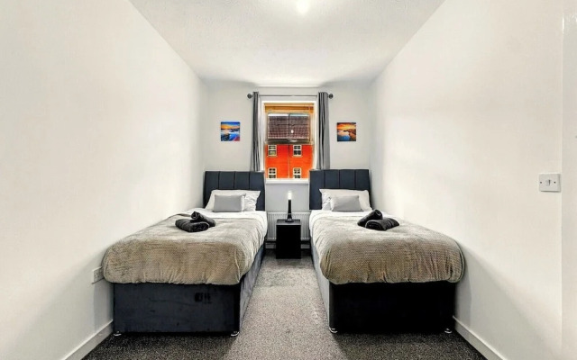 Oakwood House 6 Bed 11 Sleeps Garden-free Parking