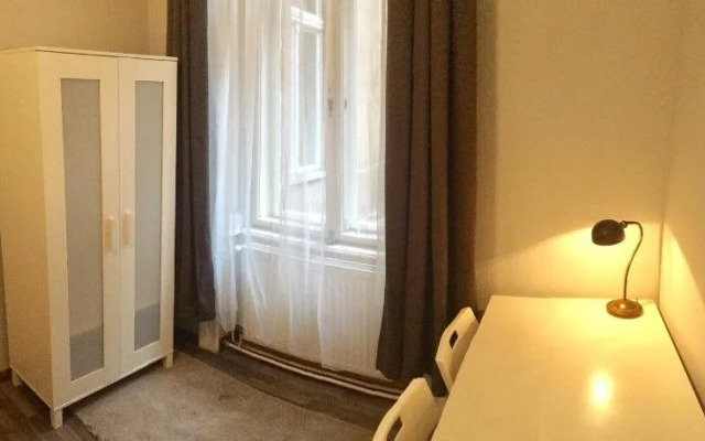 Emerald Apartment