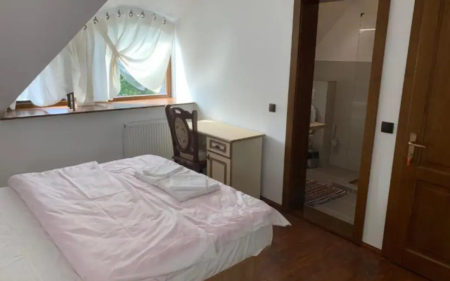 Casa Strabunicului