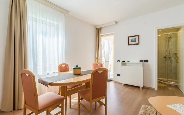 Apartment Fiorido Brown a2