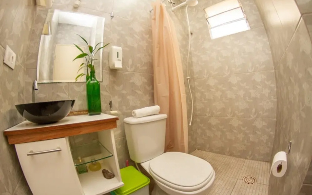 OBA 16 - QUARTO PRIVATIVO no BAIRRO DA LIBERDADE