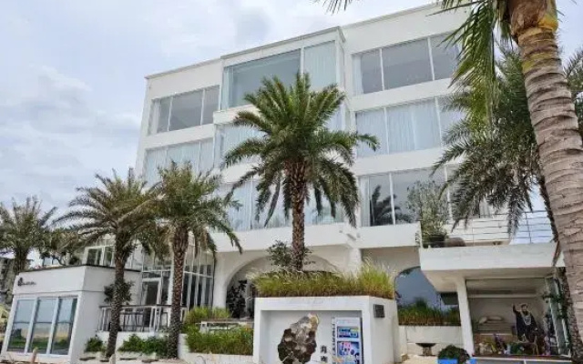 Sunset Island Luxury Seaview Homestay